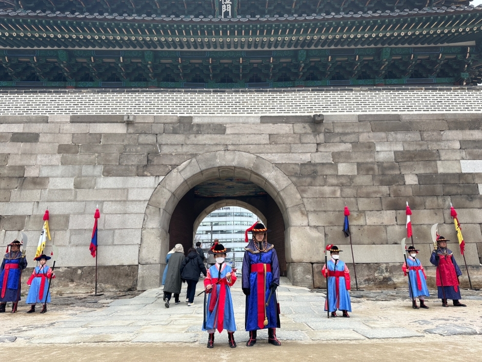 Sungnyemun Gate Guard Ceremony & Experience (숭례문 파수의식 / 원데이! 파수군)