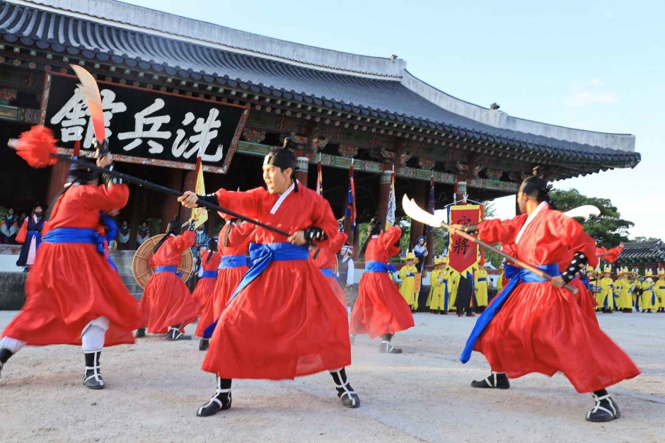 統営閑山大捷祭り（통영한산대첩축제）