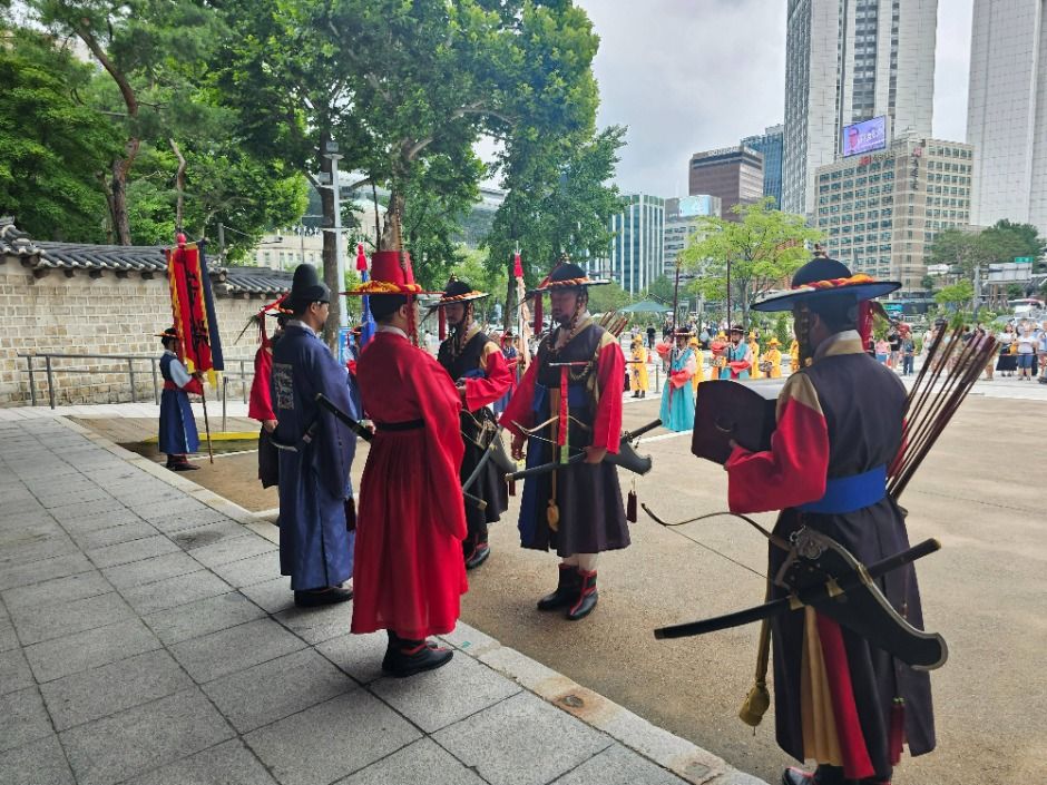 서울 왕궁수문장 교대의식