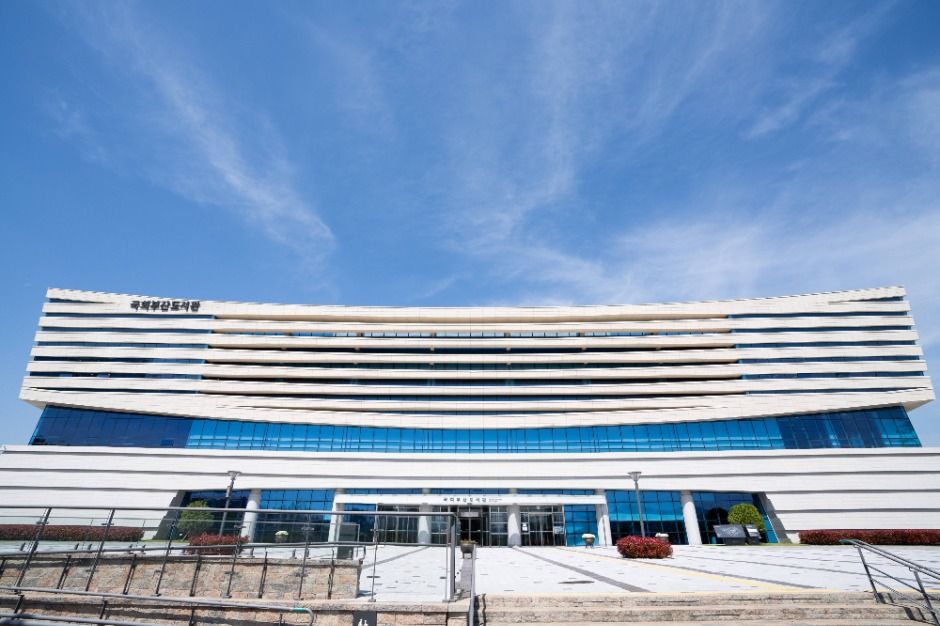 thumbnail-국회부산도서관-15