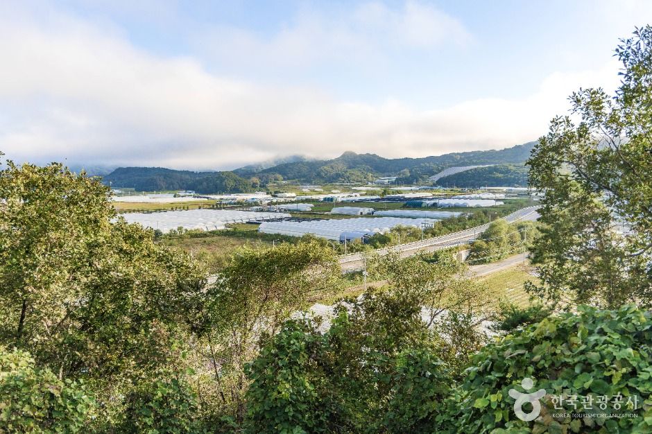 thumbnail-김화군민 망향탑-12