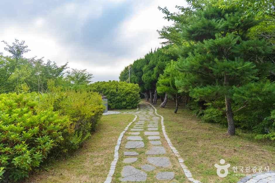 thumbnail-태안성당-2