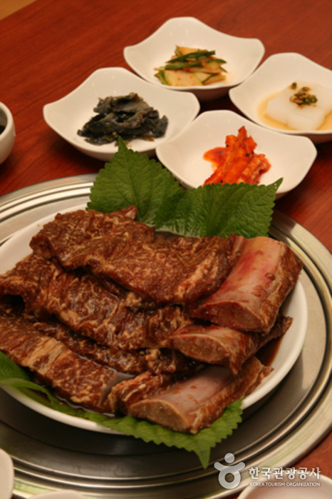Songjeonggwan (우륵갈비-구.송정관)