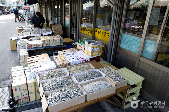 Marché des fruits de mer séchés (남포동건어물도매시장)4