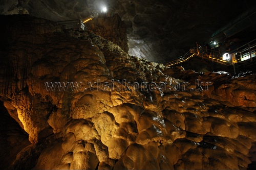 Grotte de Hwanseongul (환선굴)