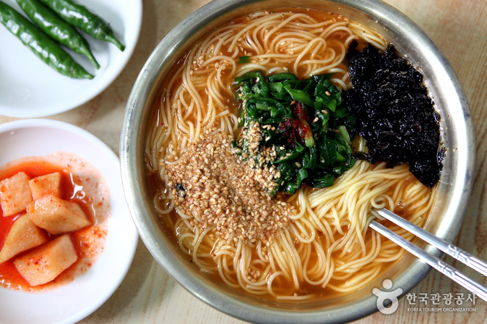 푸짐하고 맛있는 대구의 국수