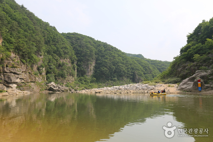 Rivière de rafting de Hantangang (한탄강 래프팅)