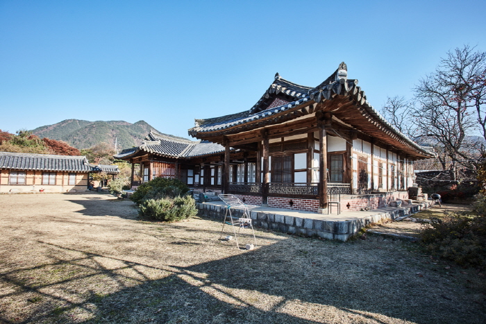 Boeun Seon Byeong-guk's House (보은 선병국가옥)