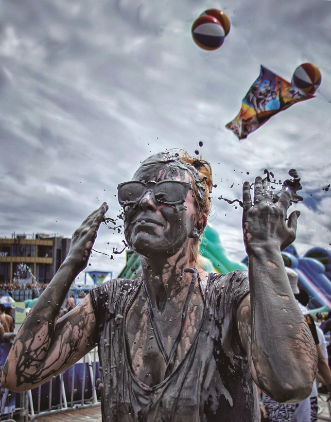 Фестиваль морской грязи в Порёне (온앤오프 보령머드축제)
