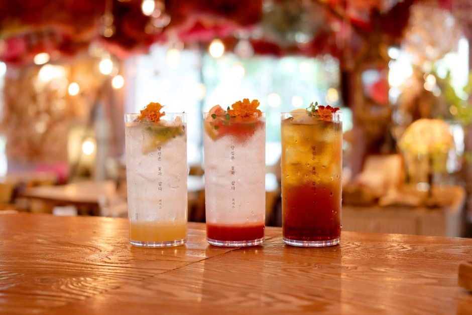 thumbnail-리리스카페-4