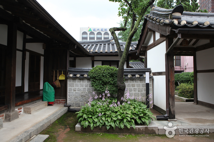 thumbnail-Bukchon Cultural Center (북촌문화센터)-2