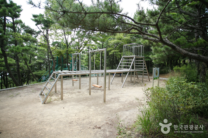 Foyer des jeunes du mont Geumnyeonsan de Busan (부산광역시 금련산청소년수련원)