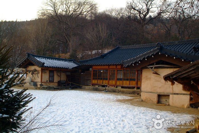 Village culturel de Lee Hyo-seok (이효석 문화마을)