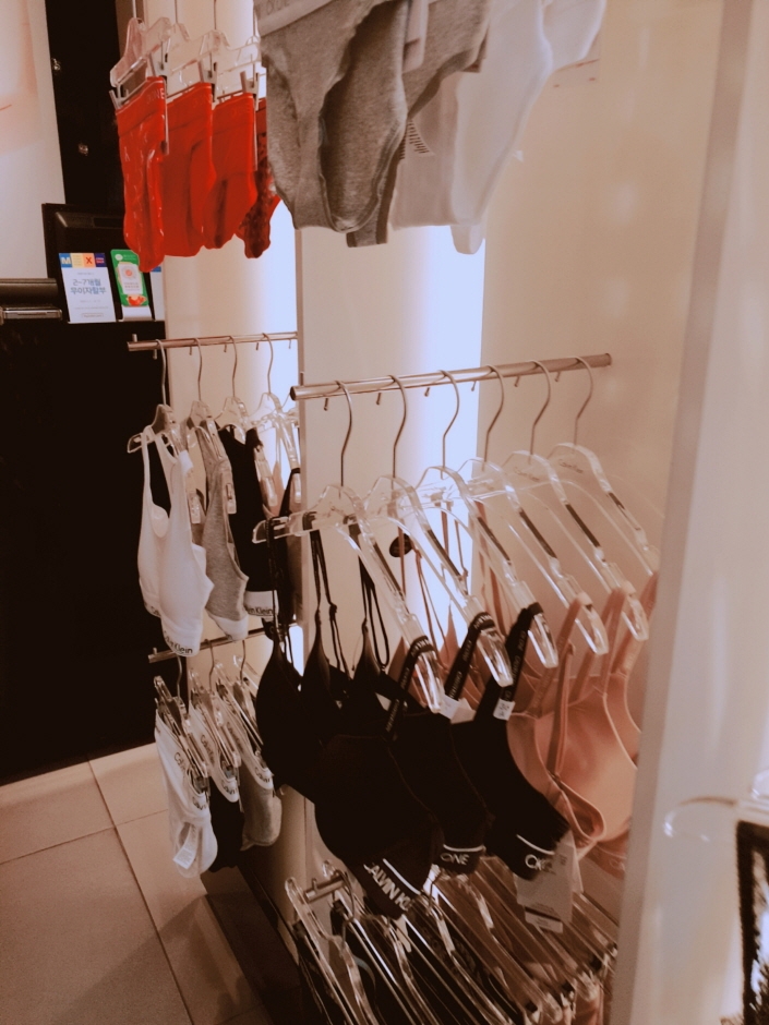 PVH CK Underwear - Jeju Yeon-dong Branch [Tax Refund Shop] (PVH CK언더웨어 제주연동)