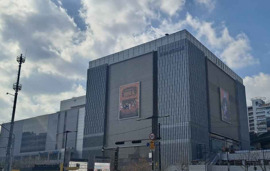 Shinsegae Department Store - Uijeongbu Branch [Tax Refund Shop](신세계백화점 의정부점)