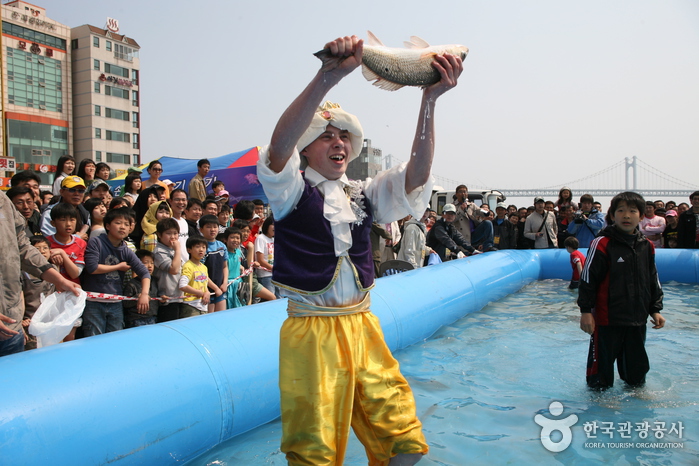Gwangalli Eobang Festival (광안리 어방축제)