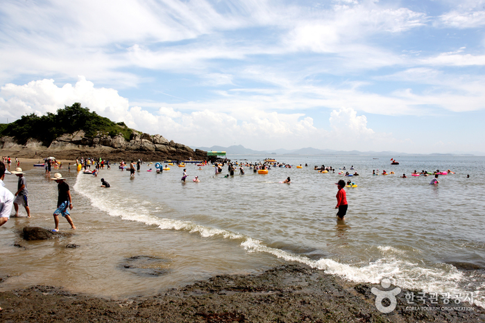 Mohang Beach (모항해수욕장)