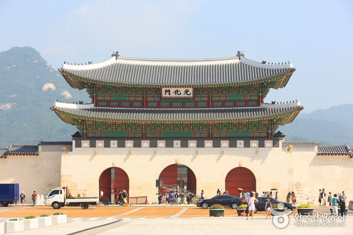 Gwanghwamun Gate (광화문)