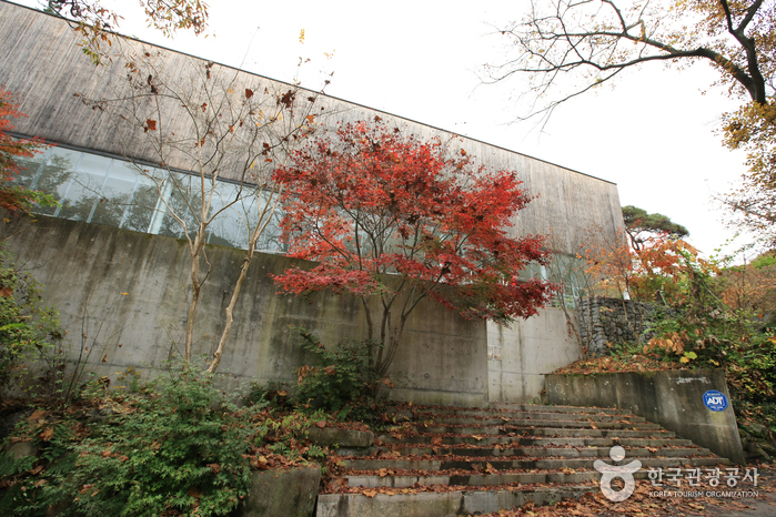 thumbnail-Uijae Museum of Korean Art (광주 의재미술관)-12