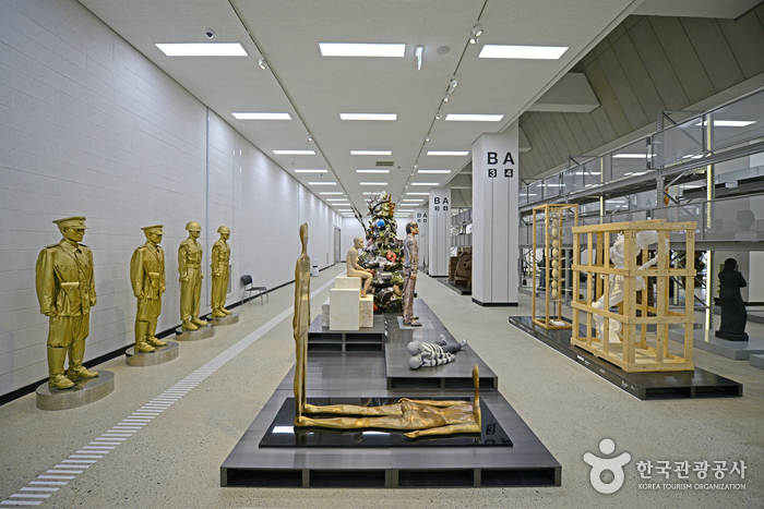Museo Nacional de Arte Moderno y Contemporáneo en Cheongju (국립현대미술관 청주)