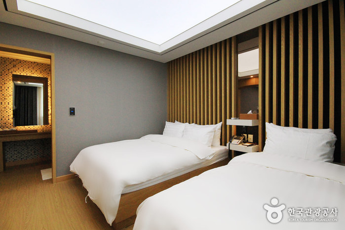 Duzon Hotel A [Korea Quality] / 더존호텔A [한국관광 품질인증/Korea Quality]