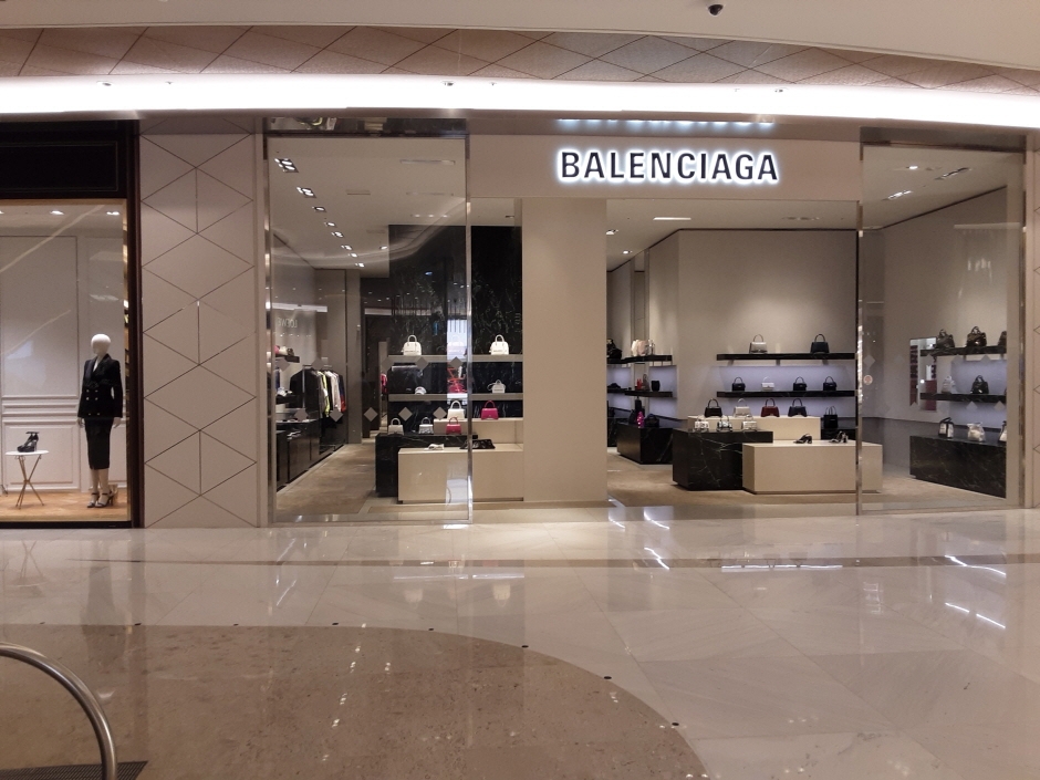 Balenciaga - Lotte Avenuel World Branch [Tax Refund Shop] (발렌시아가 롯데에비뉴엘월드점)