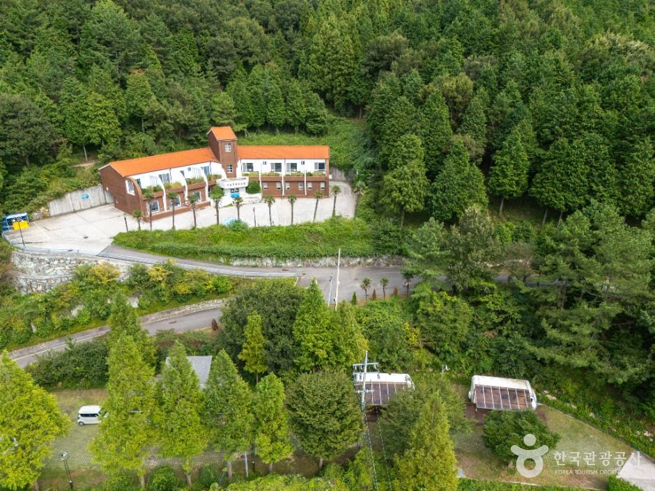 봉황산자연휴양림