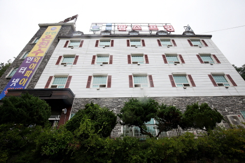 パームスプリングホテル（팜스프링호텔）