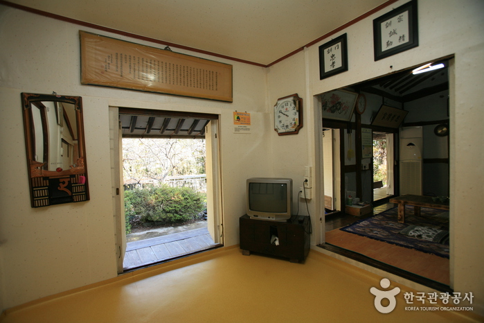 Bamboo House (대나무집)
