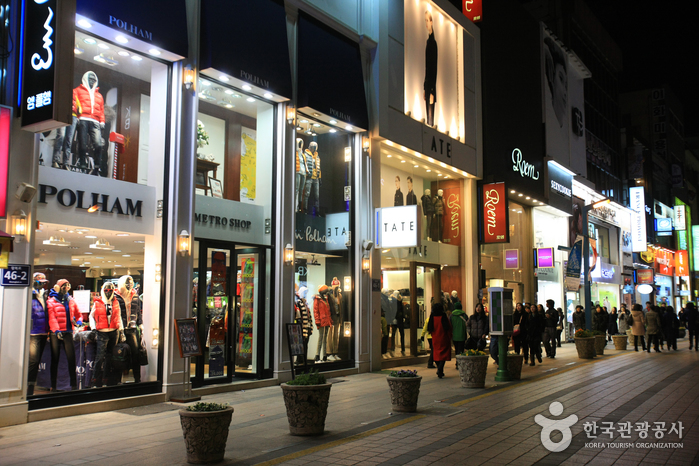 La Rue Gwangbok-ro (Culture et Shopping) (광복로문화패션거리)
