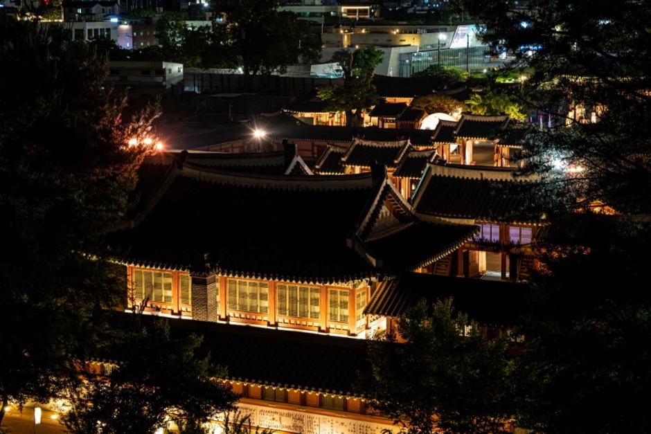 thumbnail-Hwaseong Fortress Temporary Palace Special Evening Admission (화성행궁 야간개장 <달빛화담,花談> 시즌2 : 연향(宴享))-2