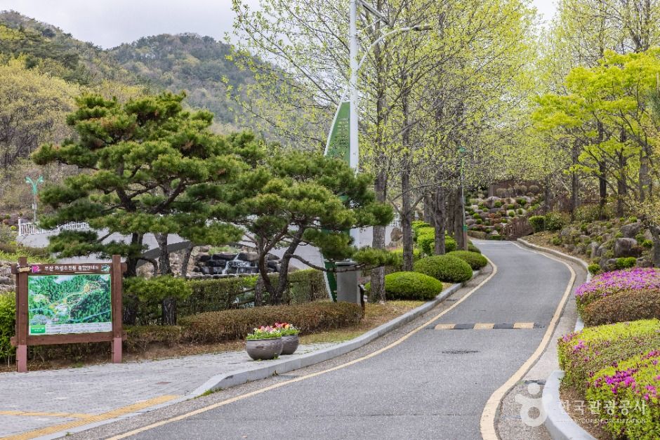 화명수목원