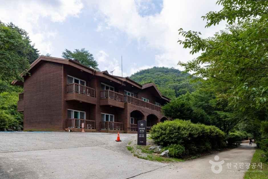 thumbnail-국립용현자연휴양림-5