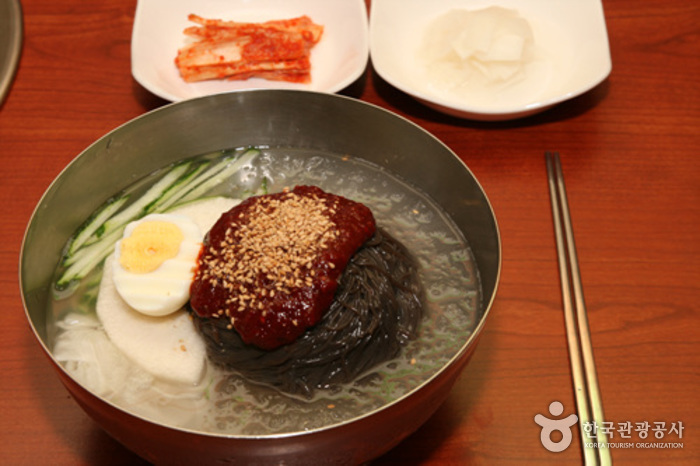 Songjeonggwan (우륵갈비-구.송정관)