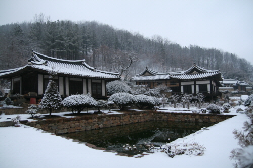 Tapdong (Head Household of the Goseong Yi Clan) (고성이씨탑동종택)