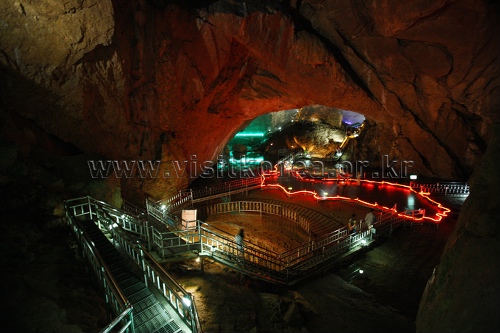 thumbnail-Hwanseongul Cave  (Daei-ri Cave System) (환선굴 (대이리 동굴지대))-5
