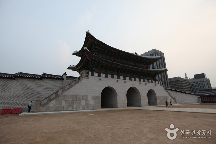 Gwanghwamun Gate (광화문)7