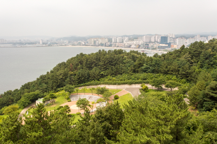 환호공원 전망대에서 내려다본 영일대해수욕장