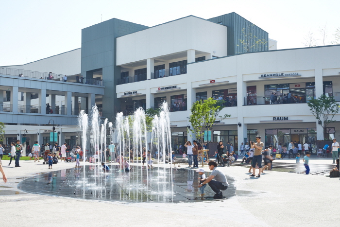 Hyundai Premium Outlets (Sucursal de Gimpo) (현대 프리미엄아울렛 김포점)