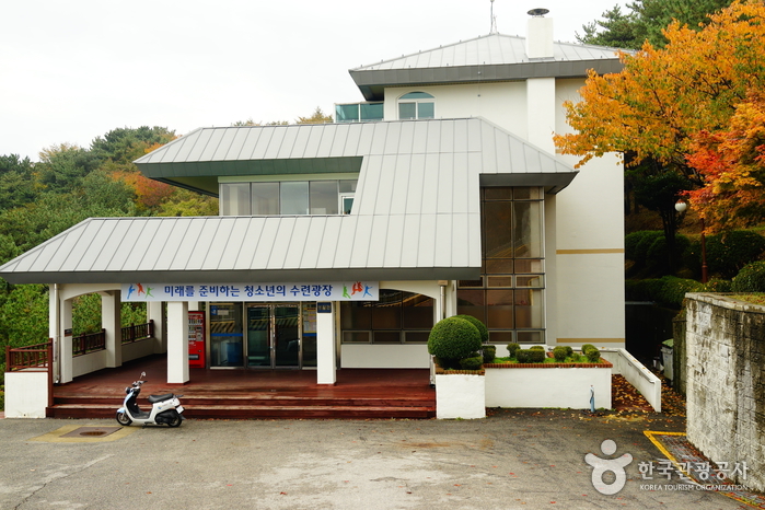 釜山廣域市金蓮山青少年修練院(부산광역시 금련산청소년수련원)