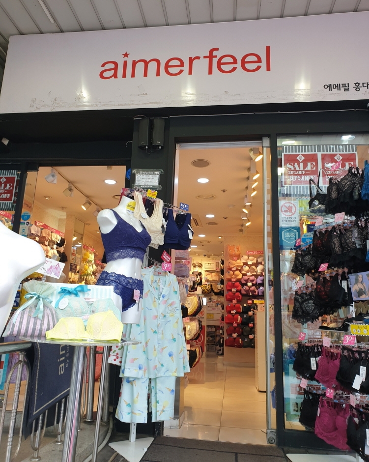 Aimerfeel - Hongdae Branch [Tax Refund Shop] (에메필 홍대점)