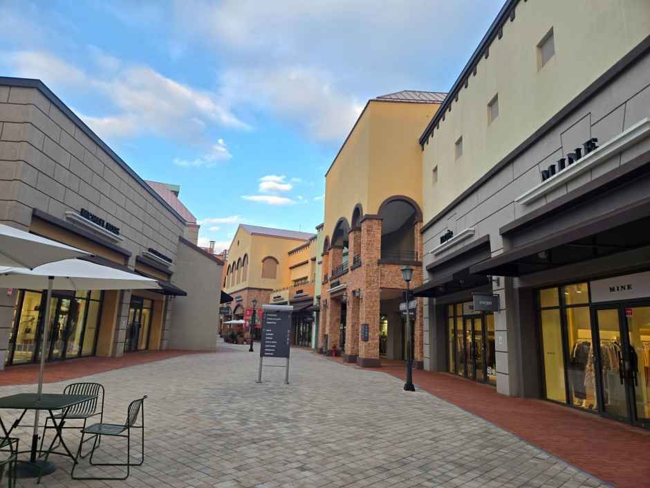 thumbnail-Lotte Premium Outlets Giheung Branch [Tax Refund Shop](롯데프리미엄아울렛 기흥점)-3