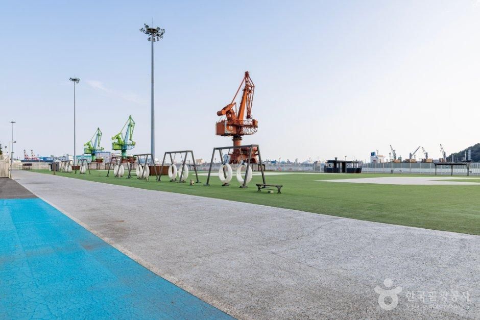 thumbnail-인천항 제8부두-3