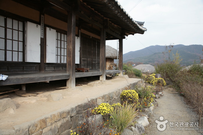 Bunnam House (Andong Hahoe Village) (번남고택 - 안동하회마을)