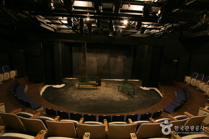 thumbnail-Sanwoolim Theater (소극장 산울림)-1