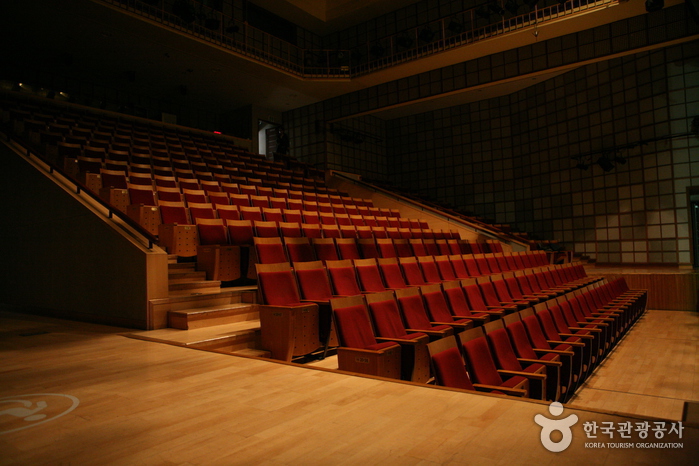 Centro Nacional Gugak (국립국악원)