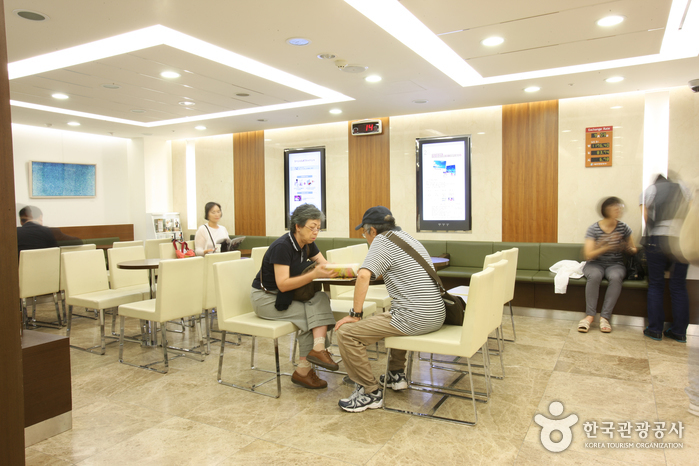 Lotte Duty Free Shop - Main Branch (롯데면세점 - 본점)