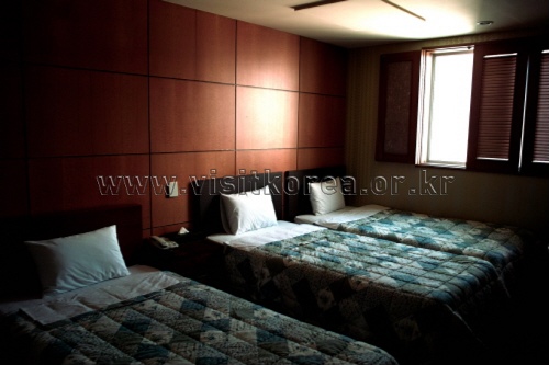 Hotel Lees - Goodstay