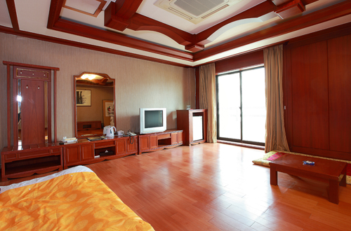 Gunsan Riverhill Tourist Hotel (군산리버힐관광호텔-워커힐관광호텔)