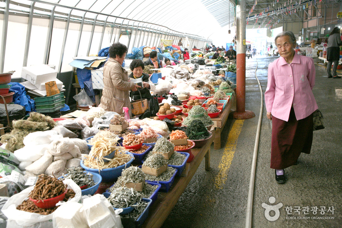 서부시장 내부 전경